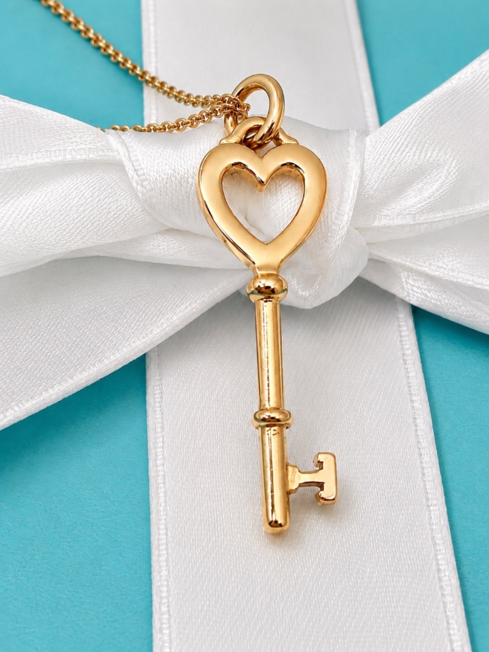 Tiffany & Co. Heart Key Necklace 18K Rose Gold 16” 28mm